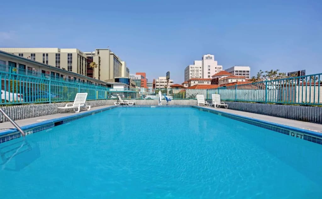 Travelodge by Wyndham Hollywood-Vermont/Sunset - photo 12