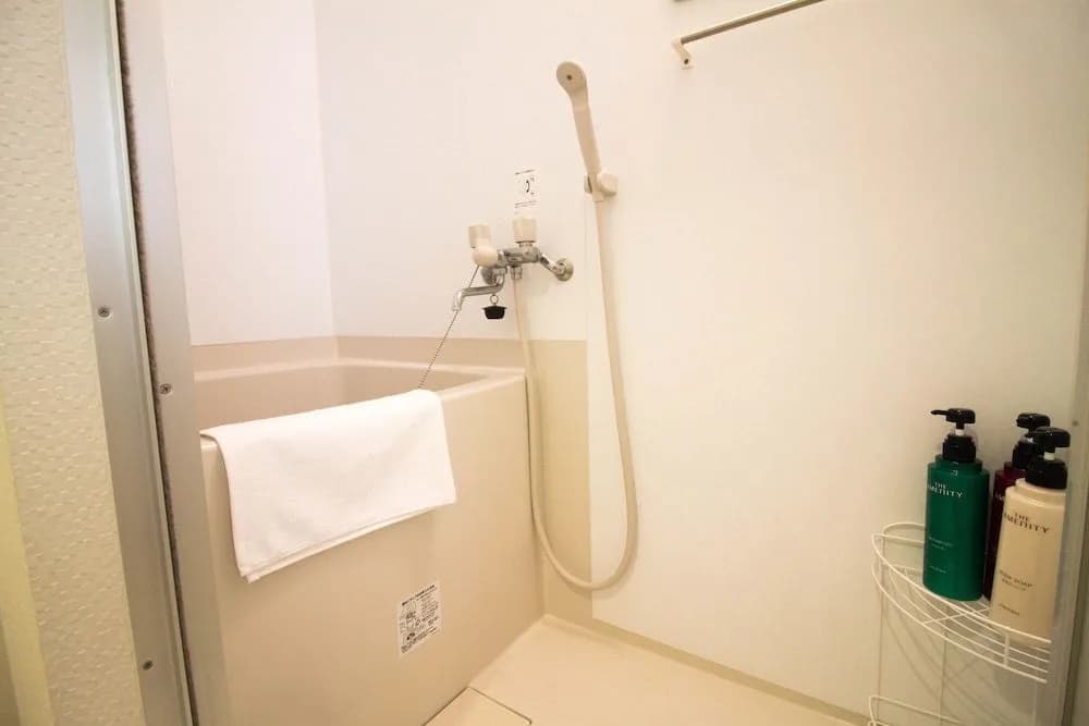 Intercity Osaka Service Apartment - photo 8