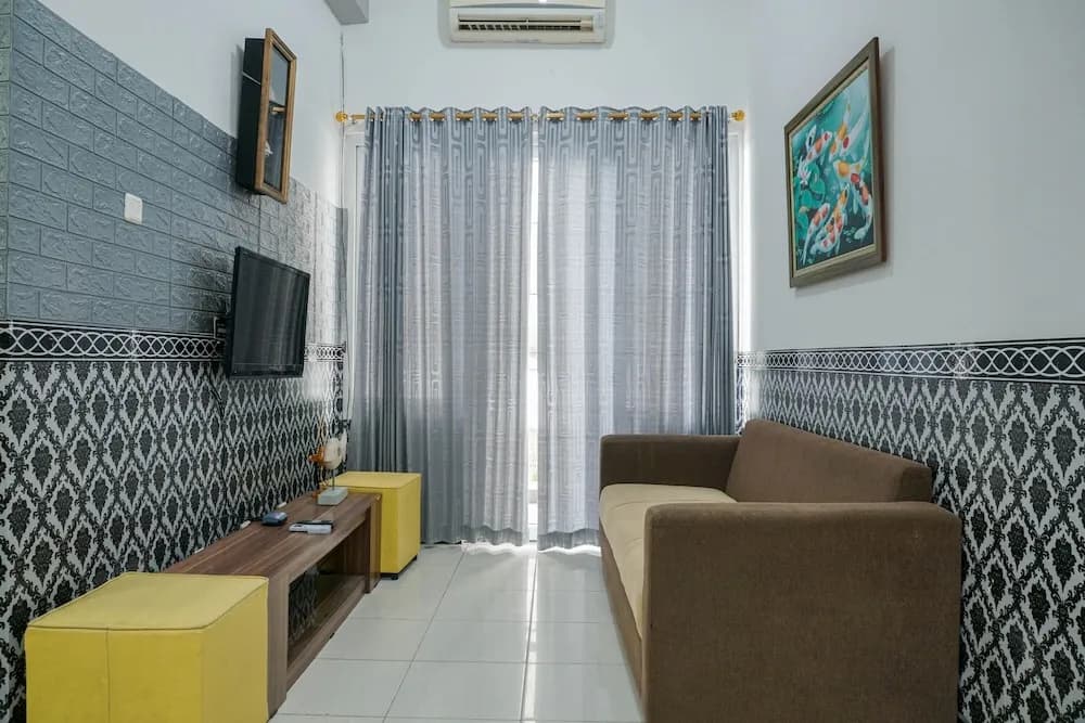 Fully Furnished with Comfortable 2BR Grand Palace Kemayoran Apartment - photo 11
