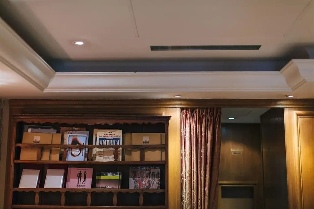 Dauphine Saint Germain Hotel - photo 12