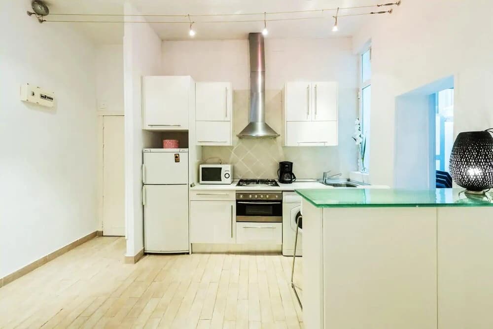 Apartment with One Bedroom in Madrid - photo 12