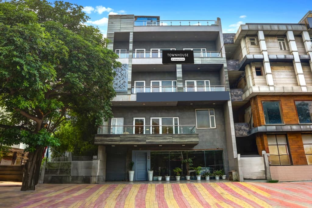 Super Townhouse Rohini Sector 23 - photo 8