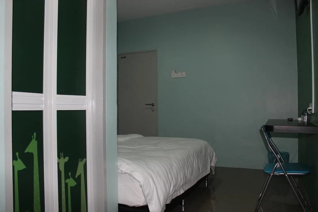 Inn Hotel - photo 2