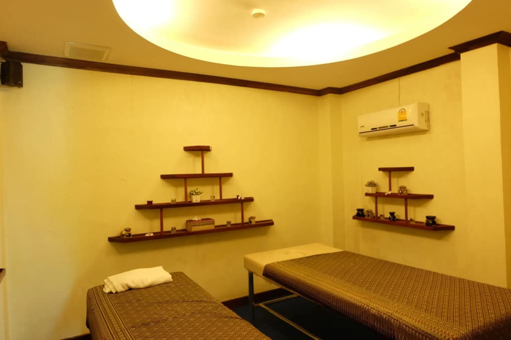 Howard Johnson by Wyndham Phuket Naiyang - photo 16