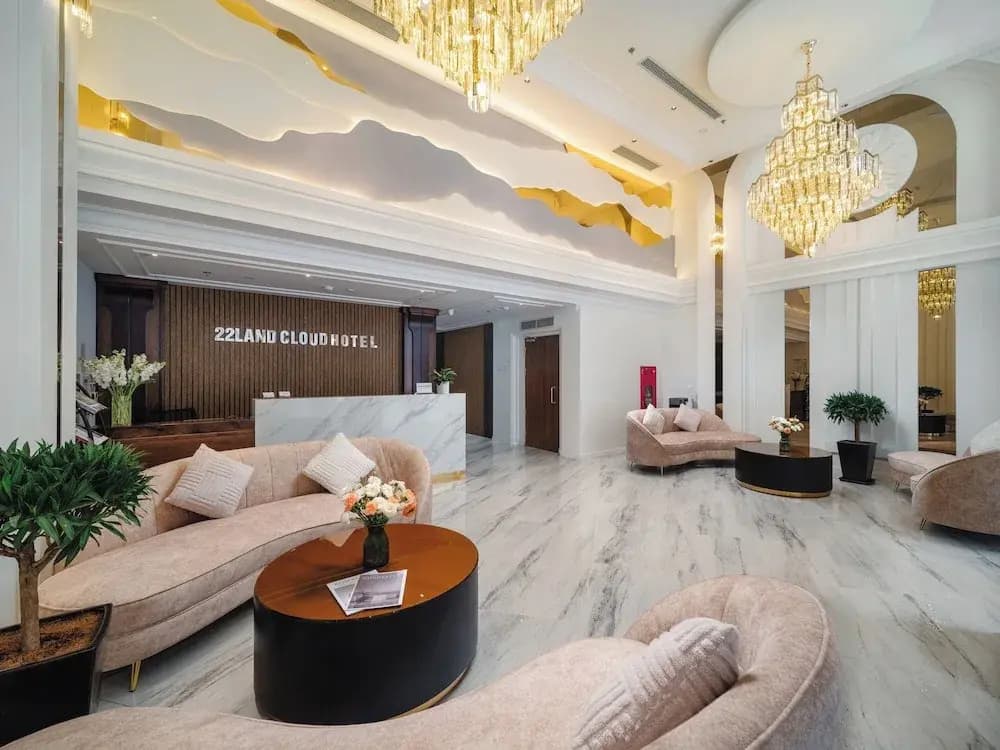 22Land Cloud Hotel - photo 2