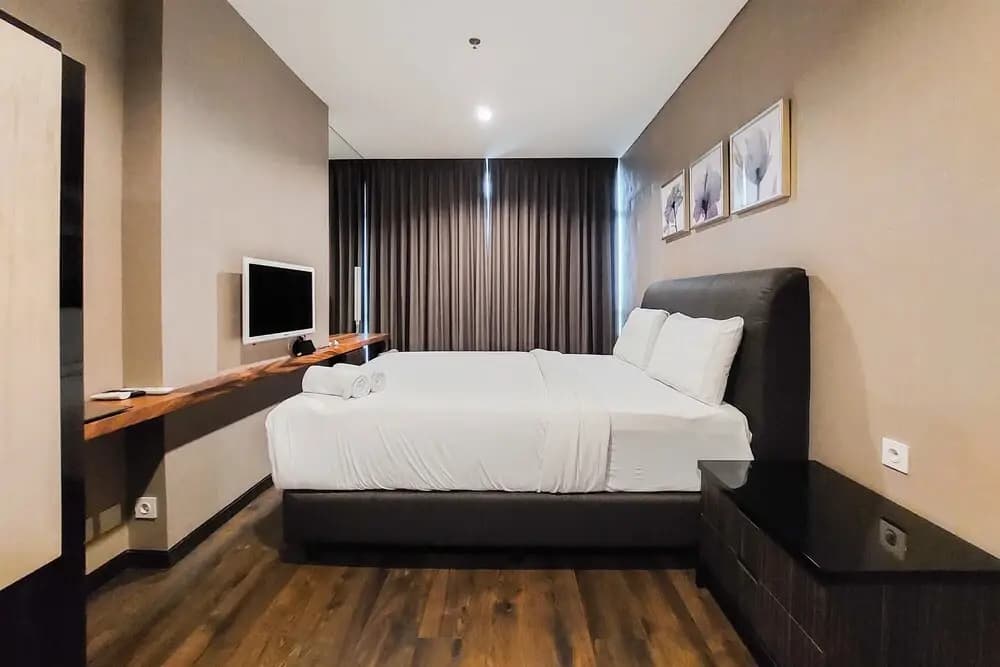 Stylish and Luxury 2BR Apartment in Veranda Residence Puri - photo 5