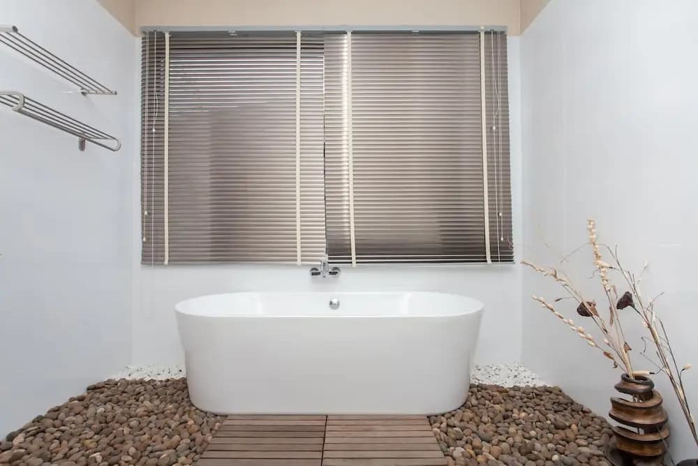 Modern 4BR Pool Villa Virginie Naiharn - photo 28