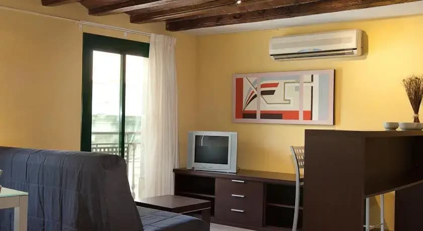 Lodging Apartments Liceu - photo 7