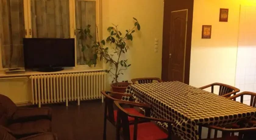 Discover Budapest Guest House - photo 12