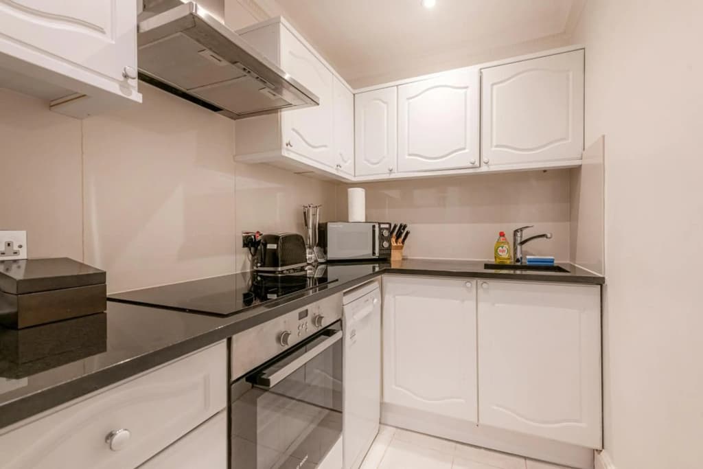 Queensgate Court - photo 49