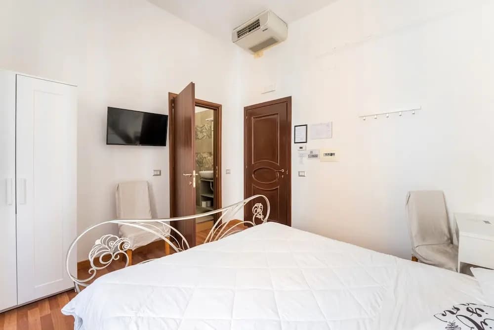 Rooms Piramide - photo 2