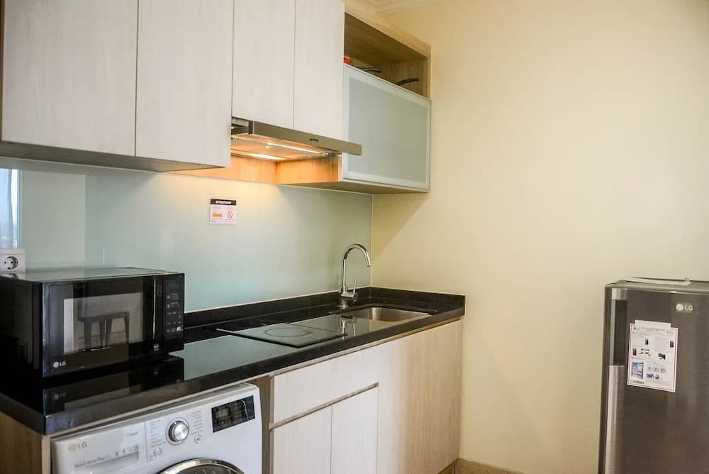 Great Location Studio at Menteng Park Apartment - photo 17