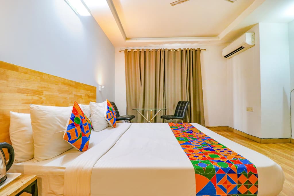 Majestic Inn By FabHotels - photo 6