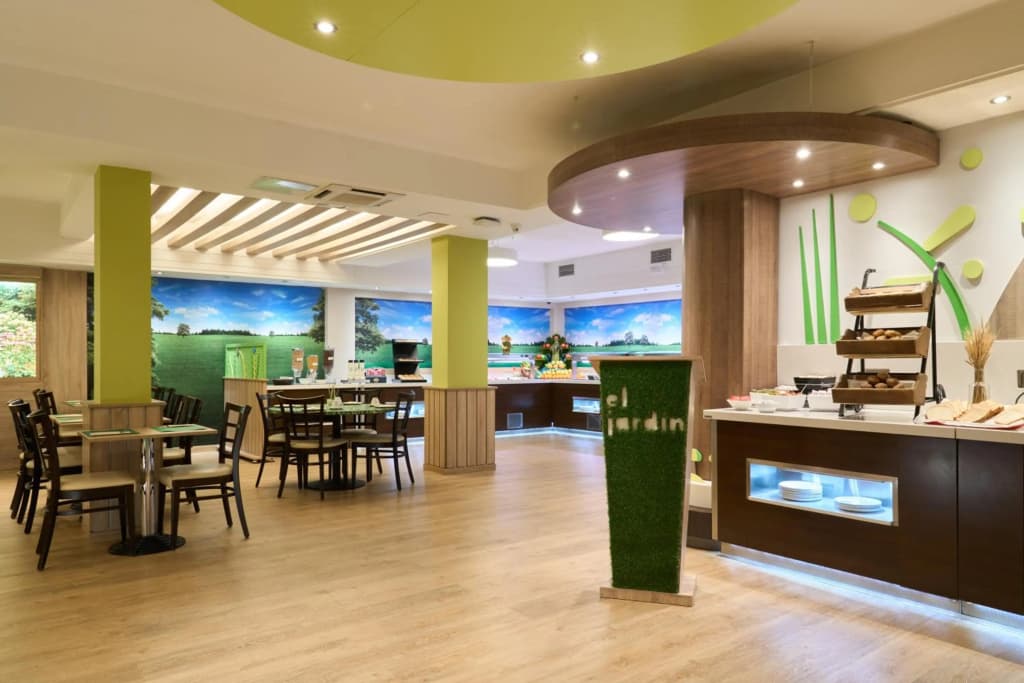 Hotel Puerta de Toledo - photo 44