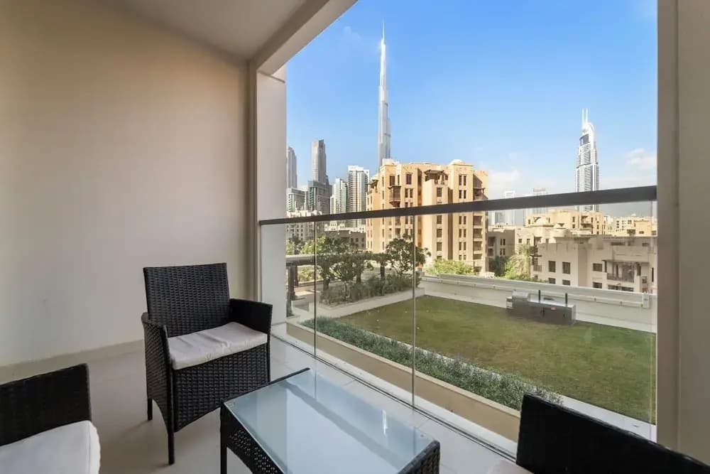 2BR 202 Bellevue Tower 1 - photo 6