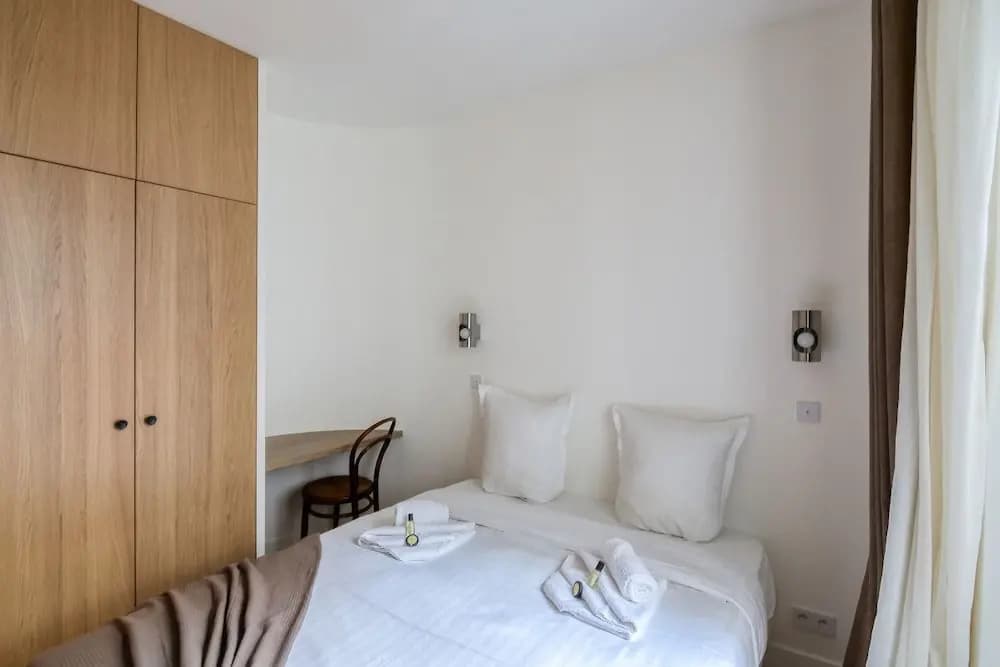 Spacious Apartment Near Madeleine - photo 4