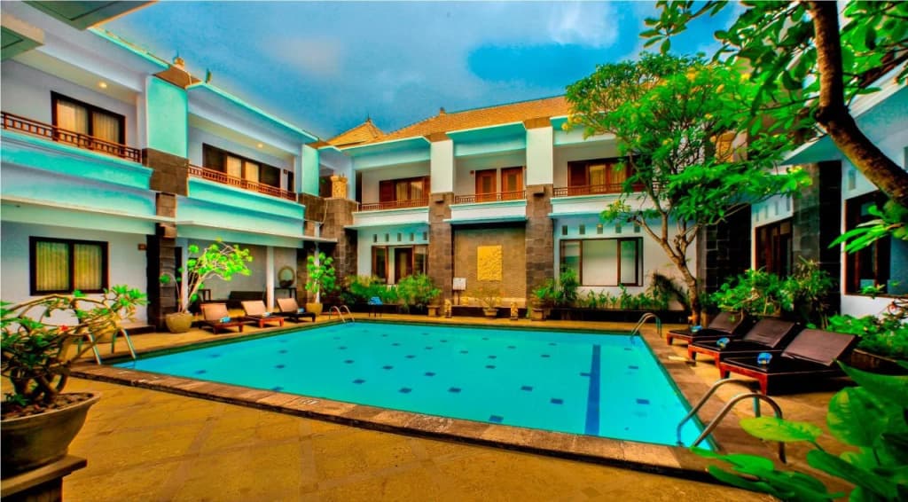 The Radiant Hotel - photo 14