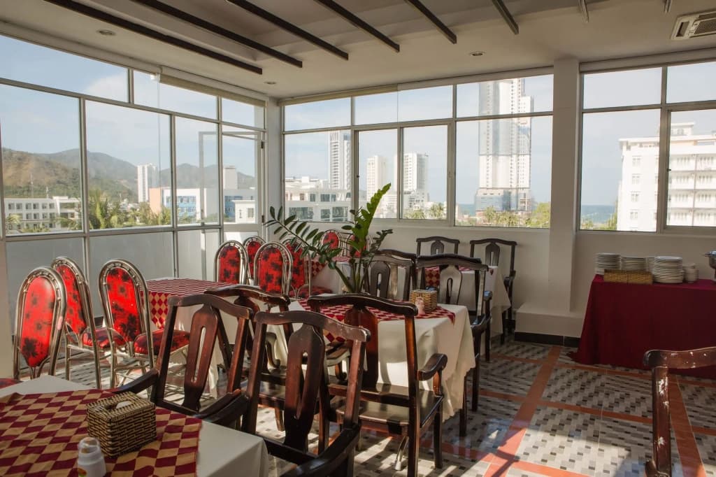 Emerald Hotel - photo 12