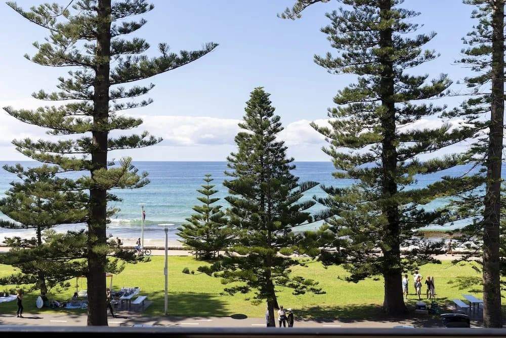Manly Beachfront Apartment - photo 13