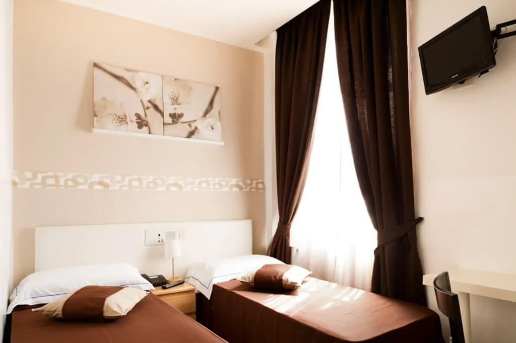 Hotel Indipendenza - photo 6
