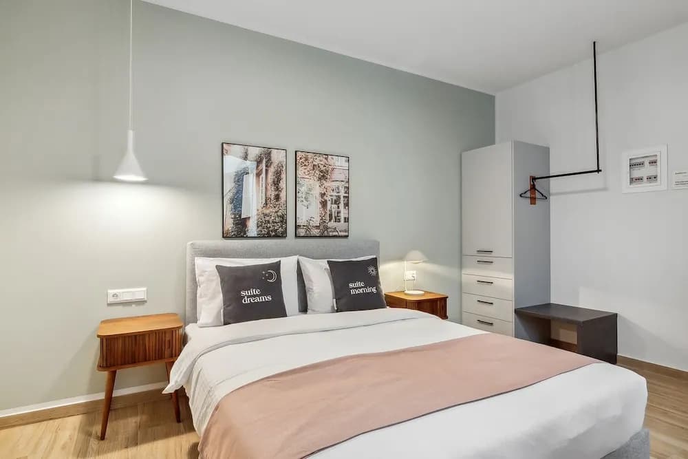 Limehome Athens Solonos City Center - photo 6