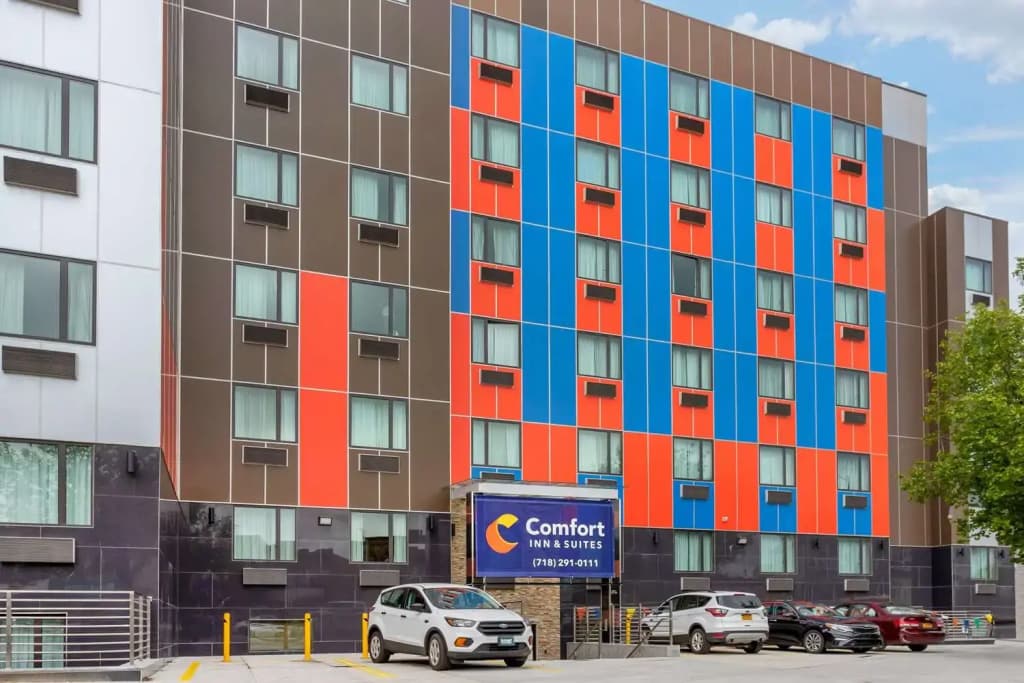 Comfort Inn & Suites near JFK Air Train - photo 1