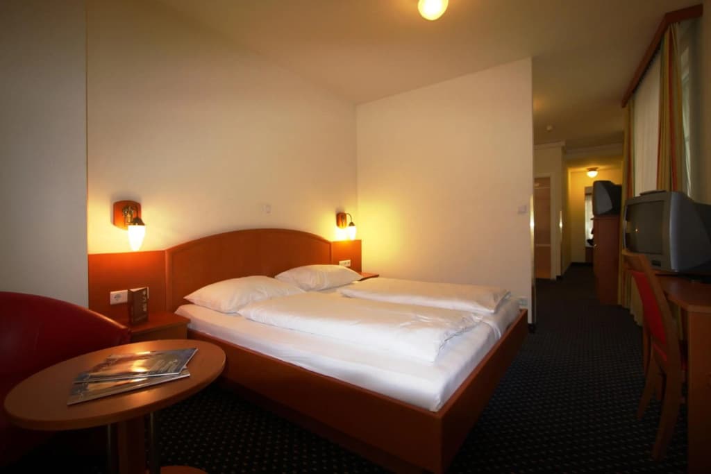 SUITE HOTEL 900m ZUR OPER - photo 25