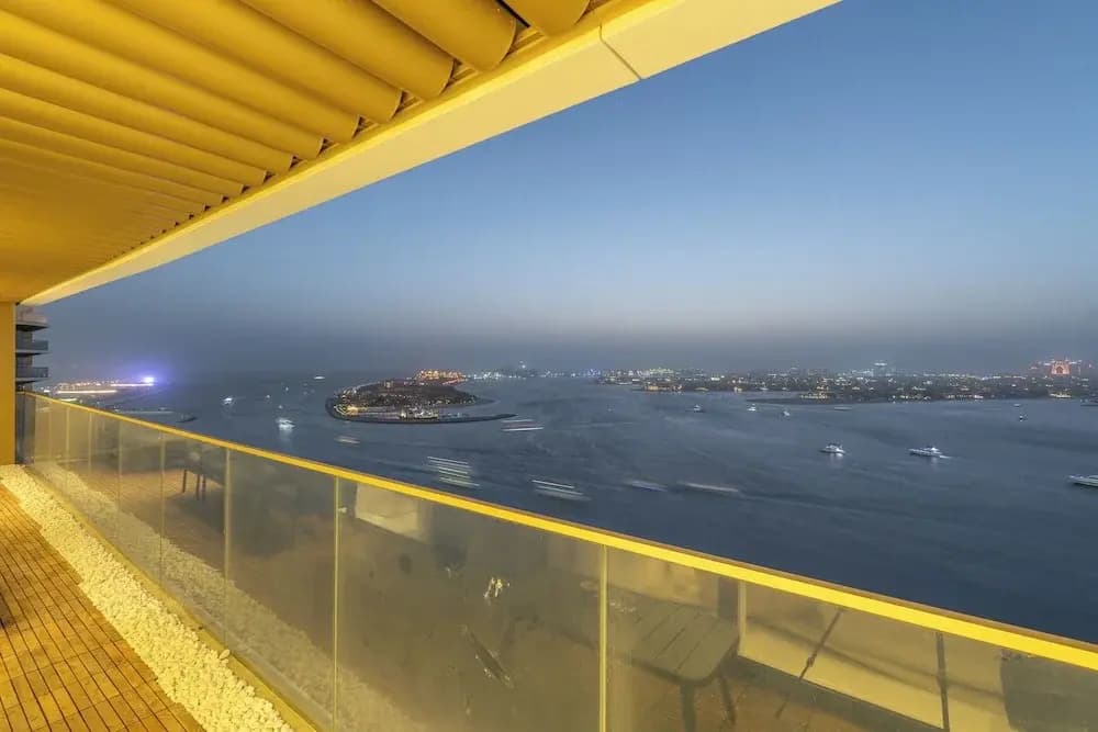Grand Marina Bleu I Private Beach & Views I PS5 I Infinity Pool I by Skyline Serenity - photo 11