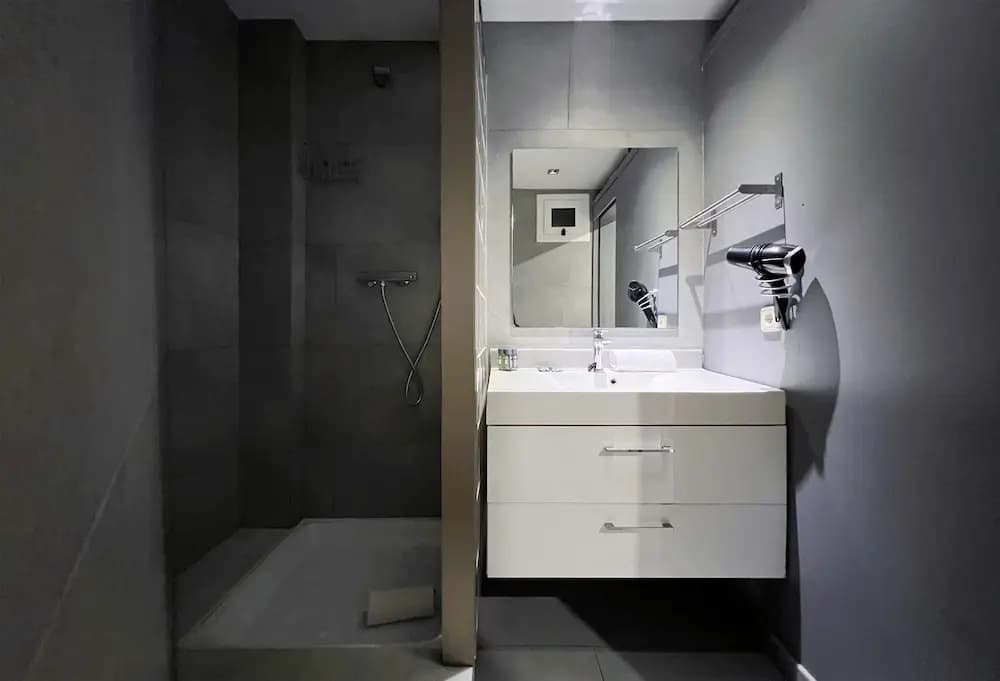 Stay U-nique Apartment Comte Urgell II - photo 10