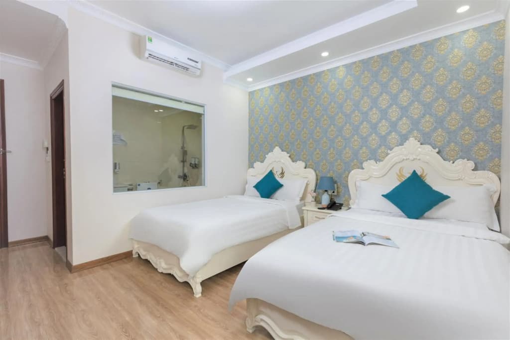 Phoenix Hotel Ha Long - photo 2