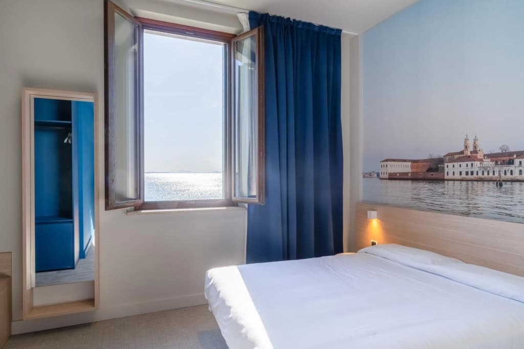 Hotel Acropole - photo 3