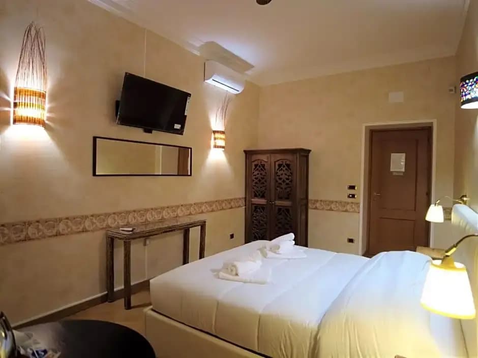 Gardoce's Guest House - photo 2