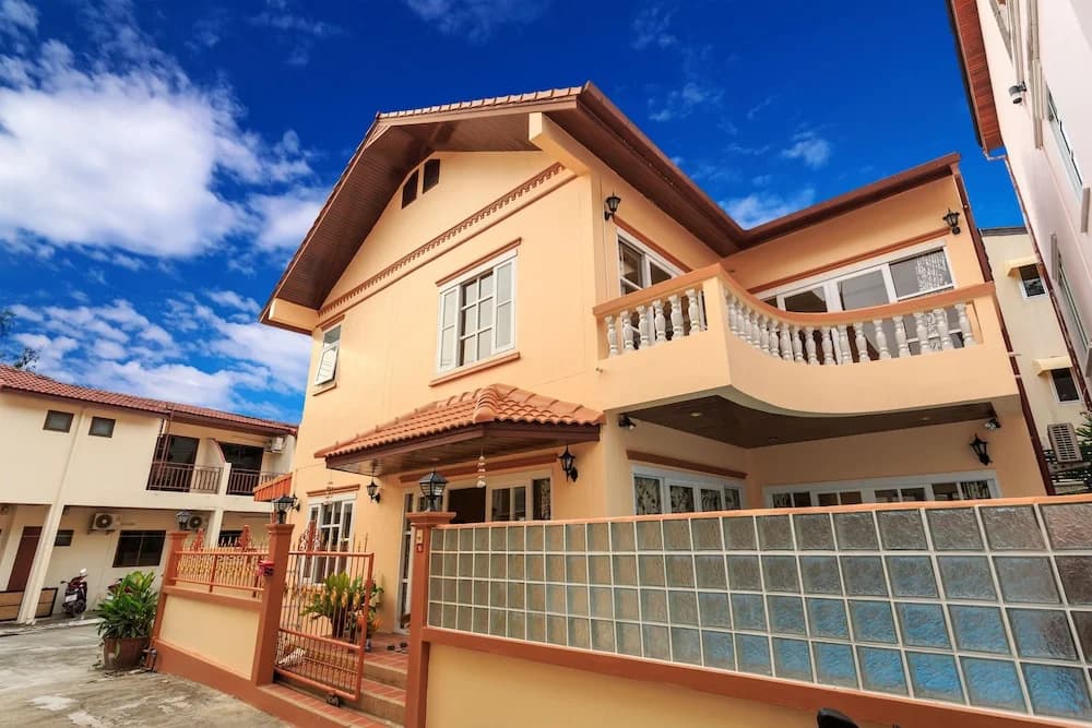 Simon Villa - main photo