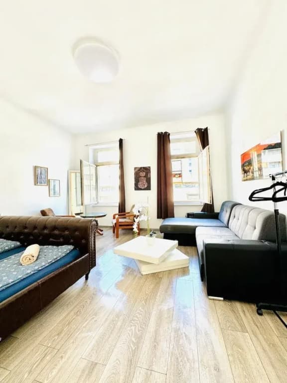 Cozy Studio Apartment Near FAC Platz - photo 3