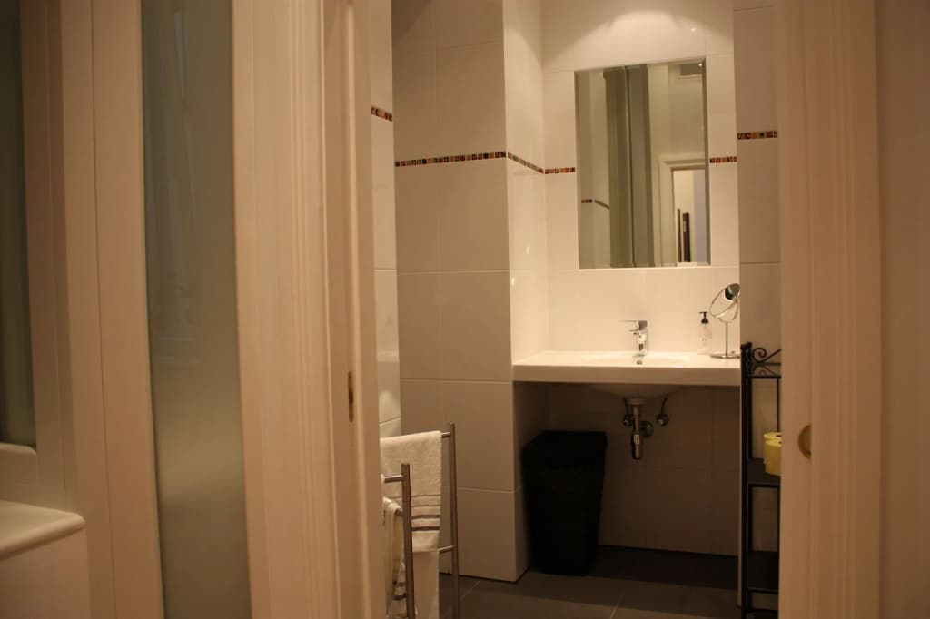 GoVienna Opera Apartment - photo 10