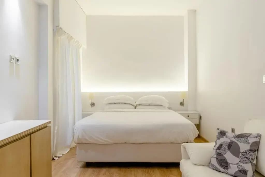 Elegant 2BD Evelpidon Apartment - photo 3
