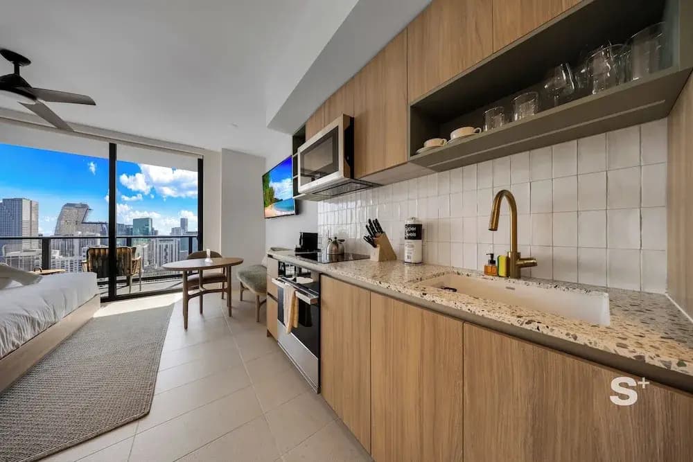 46th-Floor High-Rise Studio - Pool & Gym - photo 23