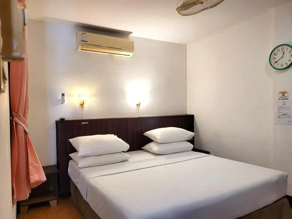 Rabbit Mansion Patong Hotel - photo 2