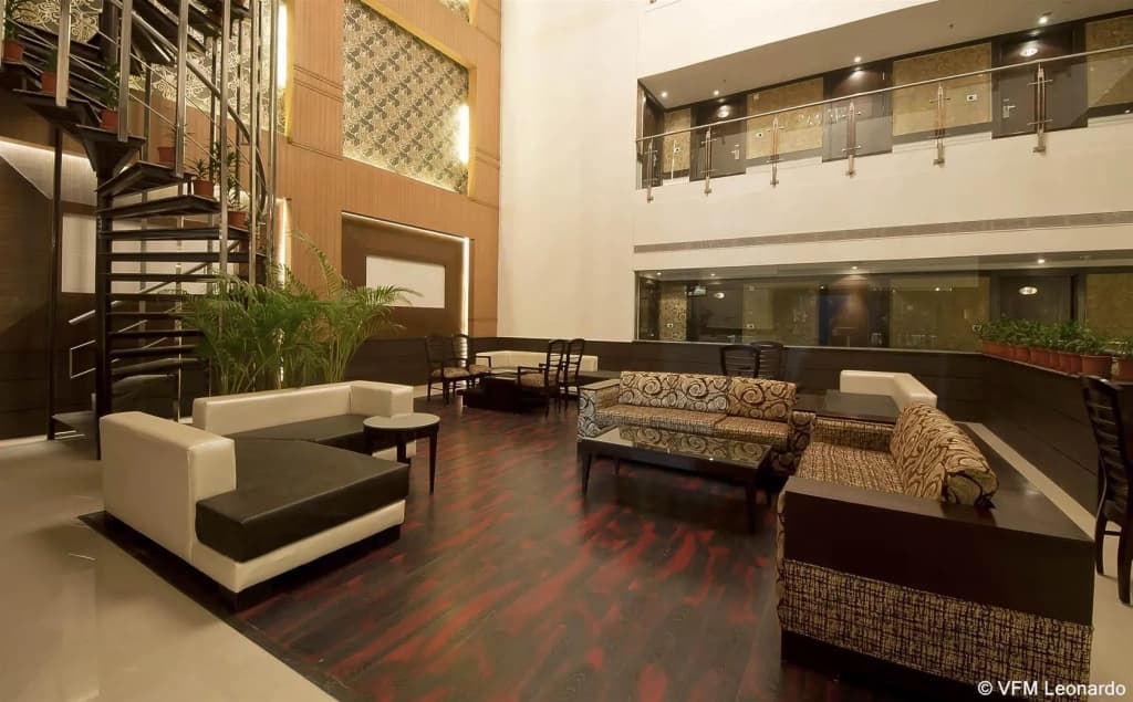 Hotel S K Crown Park - photo 8