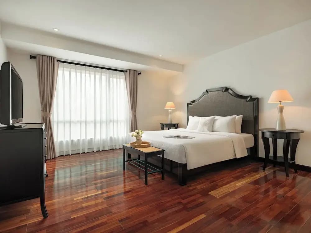 Elegant Suites Central - photo 6