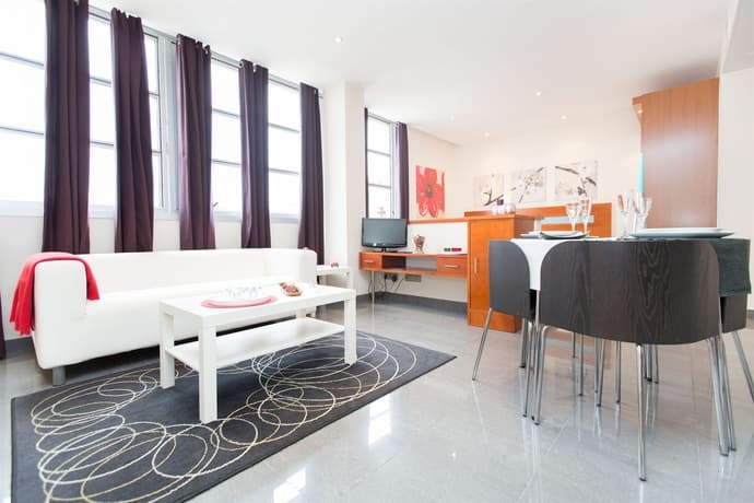 Universitat Suites - main photo