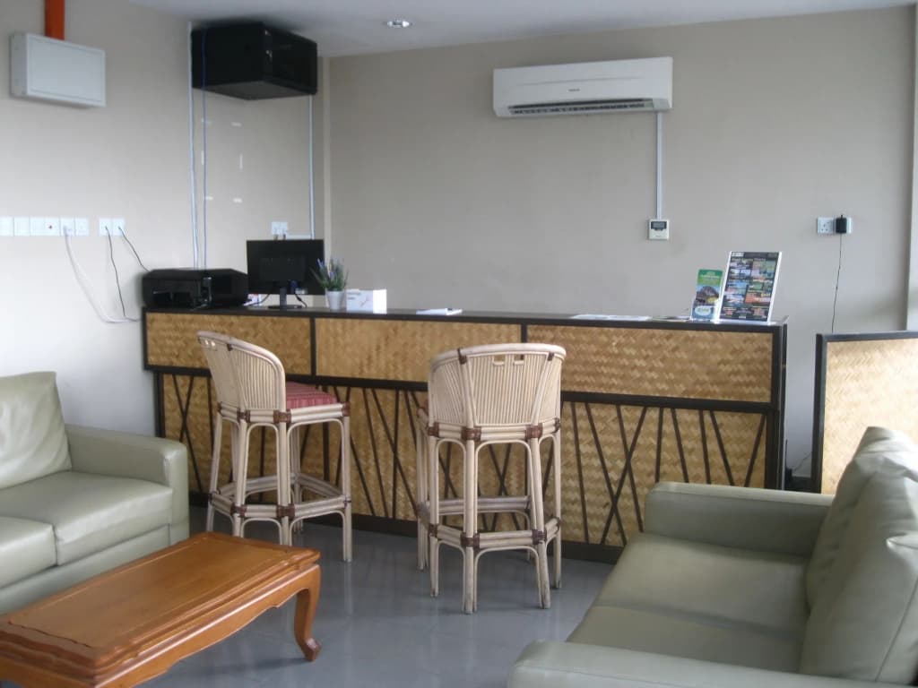 Baron Waterfront Hotel - photo 10