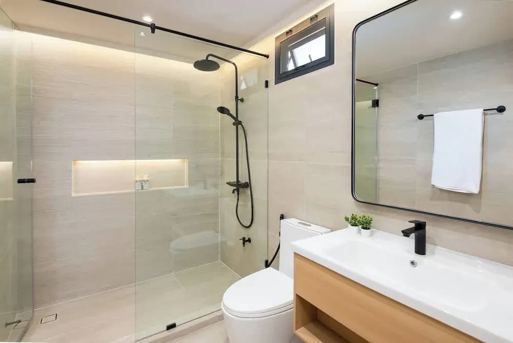 Stylish 5BR Poolhouse & Theater 2mins to BTS - photo 11