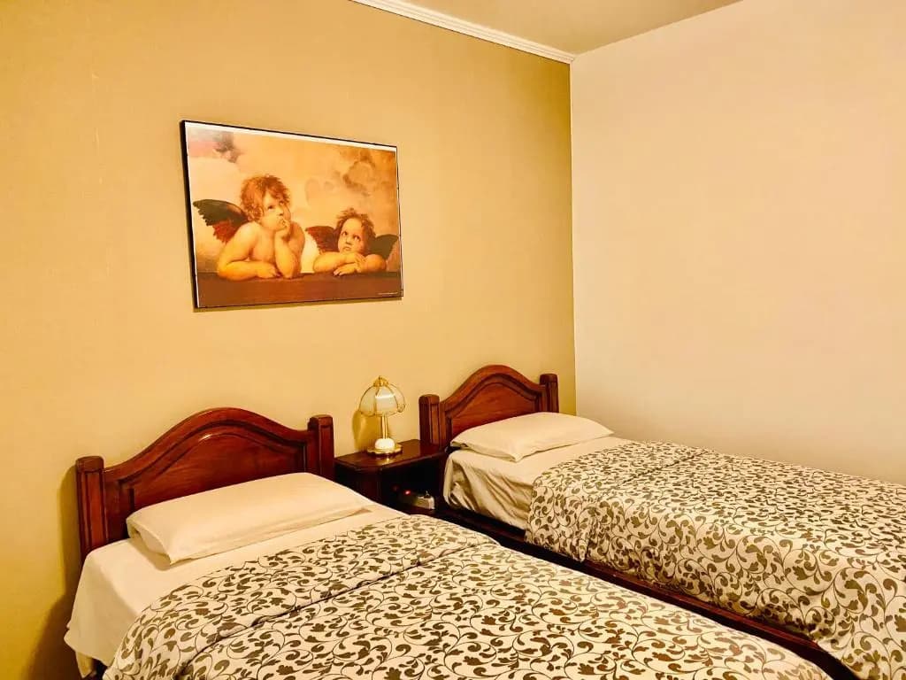 Pang's Guesthouse - photo 2
