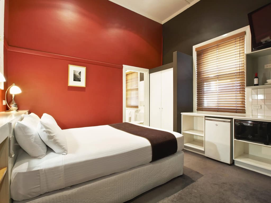 Tolarno Hotel - photo 2