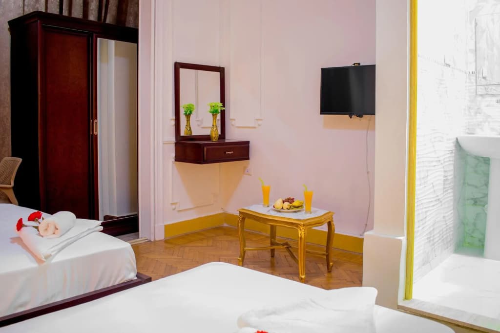 Golden Palace Hotel - photo 3