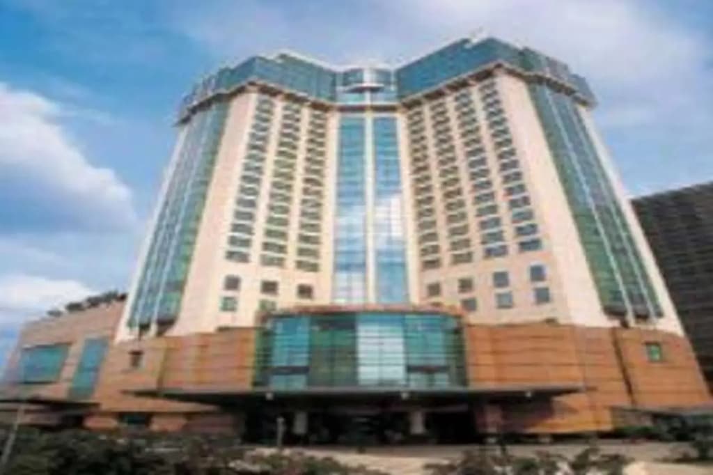 Menara Peninsula Hotel Jakarta - photo 41