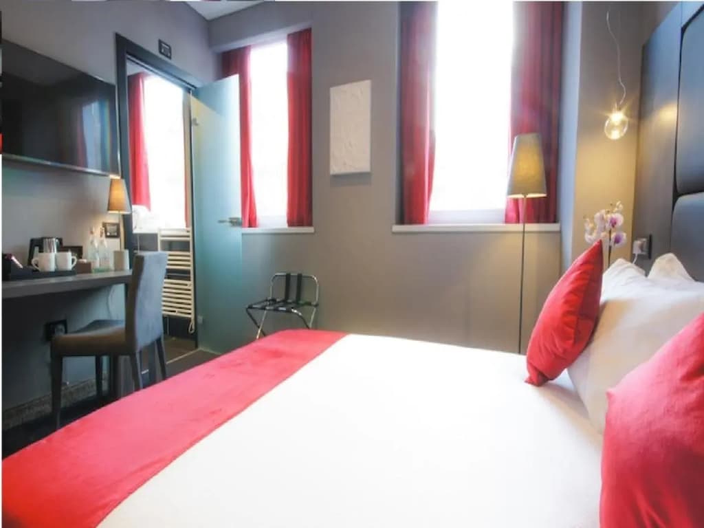 The Bryson Hotel - photo 32