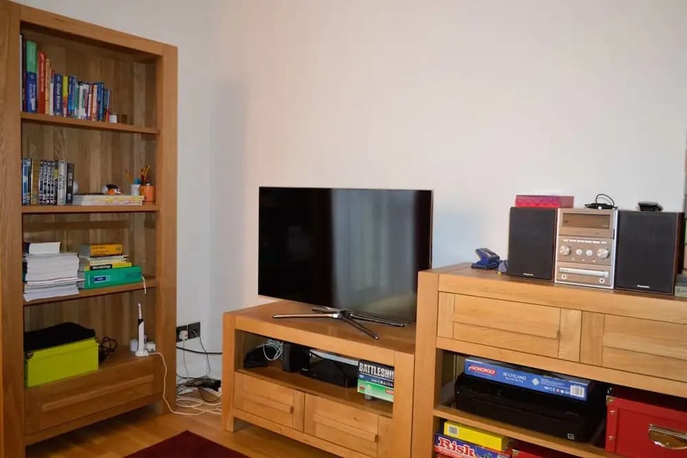 Modern 2 Bedroom Property in Central Edinburgh - photo 4