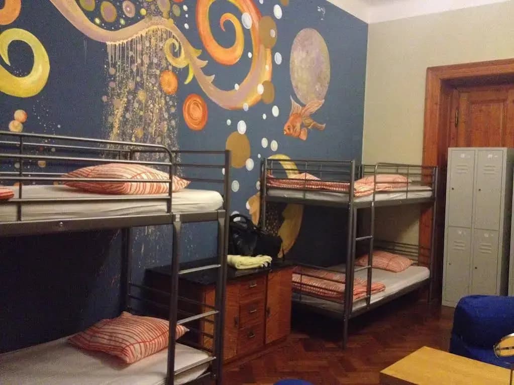 Art Hole Hostel - photo 5